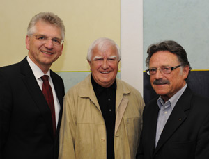 Der neue Vorsitzende Hans-Werner Erb mit dem ehemaligen Beiratsvorsitzenden Karl-Heinz Bergsträßer und dem alten Vorsitzenden Prof. Horst H. Blechschmidt (v.l.)